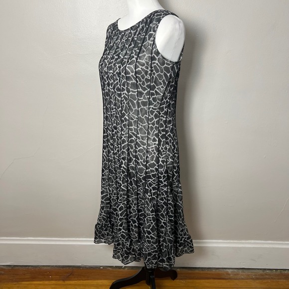 Sandra Darren Midi Dress Animal Print Pleated Sleeveless Casual Size 10 - Picture 2 of 7